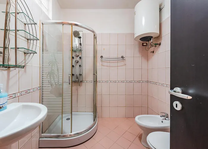 Old Town 2br With Sea View Apartman *