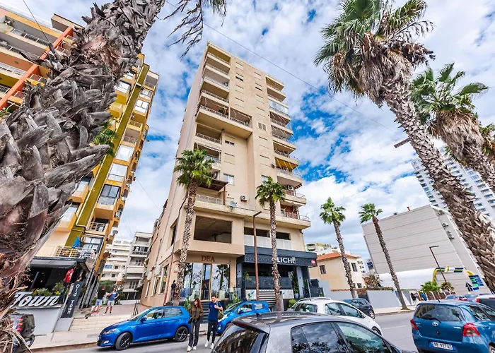 Old Town 2br With Sea View